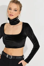 Cool & Sexy Women's Black Square Neck Neck Velvet Crop Blouse B2867