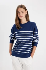 DEFACTO Women's Relax Fit Crew Neck Striped Thin Basic Plain Sweatshirt