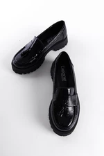 Capone Outfitters Women's Trac-Based Tasseled Loafer