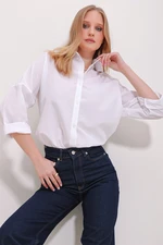 Trend Alaçatı Stili Women's White Cuffed Cotton Basic Shirt