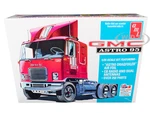 Skill 3 Model Kit GMC Astro 95 Truck Tractor 1/25 Scale Model by AMT