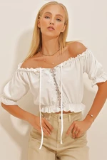 Trend Alaçatı Stili Women's White Watermelon Lace-Up Madonna Collar Blouse