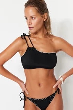 Trendyol Czarna Haftowana Góra Bikini Na Jedno Ramię