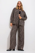 Trend Alaçatı Stili Women's Sand Beige-Black Patterned Shirt And Trousers Bottom Top Woven Suit