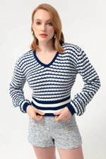 Lafaba Women's Navy Blue V-Neck Exterior Pattern Knitwear Sweater