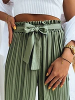 Women's pleated trousers RUFFLES green Dstreet