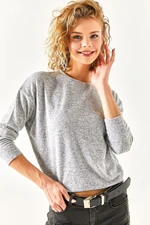 Olalook Women's Gray Crewneck Bat Soft-textured Blouse