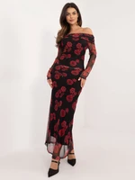 Black and red long Spanish dress with roses