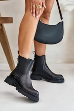 Leather ankle boots Chelsea with decorative chain insulated D&A black