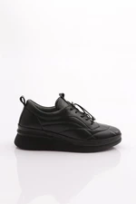 DGN 123 Women's Laced Sneakers