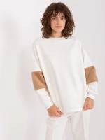 Ecru sweatshirt with fur inserts on the sleeves