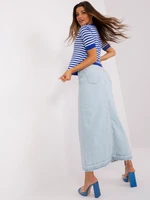 Dark blue and white blouse with short sleeves