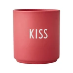 Červený porcelánový hrnček Design Letters Kiss, 300 ml