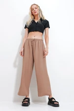 Trend Alaçatı Stili Women's Camel Waist Elastic Wide Leg Loose Woven Trousers