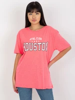 Fluo pink loose women's T-shirt with inscription