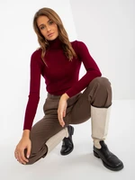 Dark burgundy simple sweater with ribbed turtleneck