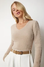 Happiness İstanbul Women's Beige V-Neck Bearded Knitwear Sweater