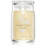 Yankee Candle Vanilla Cupcake vonná svíčka Signature 567 g