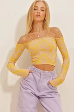 Trend Alaçatı Stili Women's Yellow Lilac Thread Straps Detailed Long Sleeve Patterned Crop Knitted Blouse