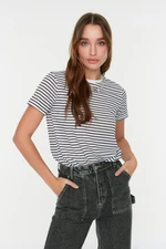 T-shirt da donna  Trendyol Striped