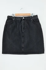 Trendyol Curve Anthracite More Sustainable Striped Mini Plus Size Denim Skirt