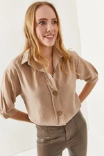 Olalook Women's Three Quarter Quarter Sleeve Linen Shirt with Stone and Wood Buttons