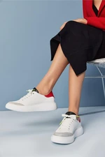 Yaya by Hotiç White Pedestrian Women's Sneakers