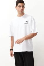 Trendyol White Oversize/Wide Cut Embroidered 100% Cotton T-Shirt