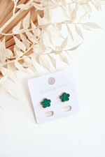 Delicate green-gold floral earrings