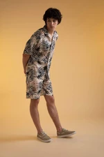 DEFACTO Regular Fit Palm Print Short