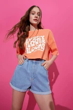 DEFACTO Short Bat Sleeves Slogan Print Crop T-Shirt