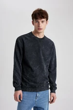 DEFACTO Regular Fit Crew Neck Washed Faded Effect Basic Plain Sweatshirt