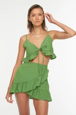 Trendyol zelená tkaná blúzka s volánikmi a sukňou
