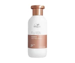 Posilující regenerační šampon pro poškozené vlasy Wella Professionals Fusion Shampoo - 250 ml (99350169113) + dárek zdarma