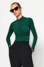 Trendyol Emerald Green Slim Smoke detailne pletené telo so zapínaním na patentky