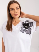 White blouse with decorative flower BASIC FEEL GOOD