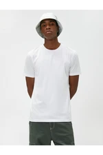 Koton Basic T-shirt with a Crew Neck Short Sleeves, Slim Fit.