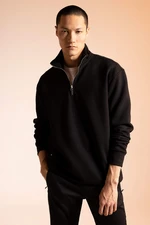 DEFACTO Comfort Fit Sweatshirt