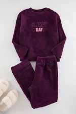 Trendyol Curve Purple Slogan and Heart Plush/Wellsoft Knitted Pajama Set