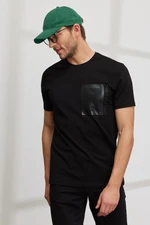 ALTINYILDIZ CLASSICS Men's Black Slim Fit Slim Fit Crew Neck Short Sleeved Cotton Printed T-Shirt.