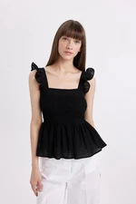 DEFACTO Fitted Square Neck Black Crinkle Fabric Sleeveless Blouse