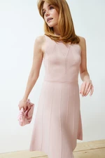 Trendyol růžové mini pletené šaty z prémiové/vlastní příze