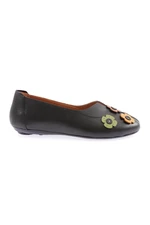 DGN 200-23y Women's Zennee Flat Shoes with Flower Accessories.