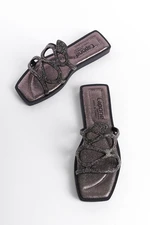 Capone Outfitters Stone Slippers