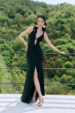 Trendyol X Zeynep Tosun Black Evening Wear & Prom Dress with a Fitted Deep V-Neck