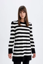 DEFACTO Women's Regular Fit Crew Neck Striped Side Slit Long Sleeve Basic Sweater Tunic Z9007az24au