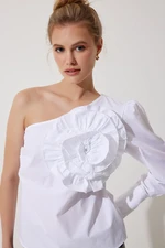 Happiness İstanbul Women's White Premium Design Blouse with Flower Accessories