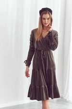 Velour dress with a neckline in dark green