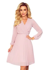 Pleated dress with a neckline and long sleeves Numoco