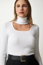 Happiness İstanbul Women's White Cut Out Detailed Turtleneck Corded Knitted Blouse